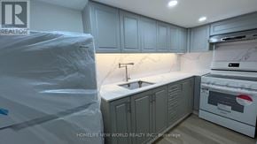 Aurora apartment for rent - BASEMENT - 7 CHOUINARD WAY Basement