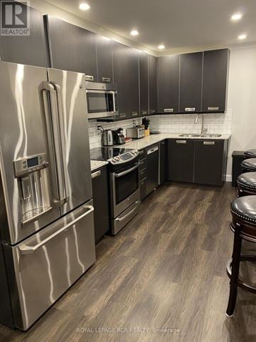 Aurora (Aurora Village) townhouse for rent - 12 - 121 MILESTONE CRESCENT 12
