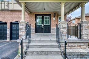 Oakville (Wt West Oak Trails) apartment for rent - A house entrance with a black door and steps.