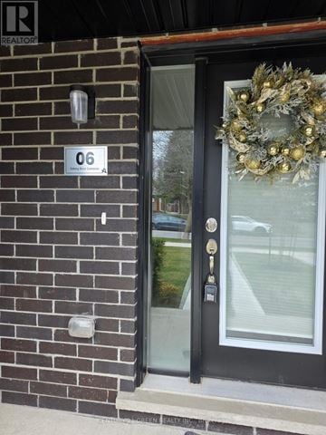 St. Catharines (Glendale/Glenridge) townhouse for rent - 6 SIDNEY ROSE COMMON