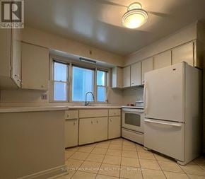 Toronto (Bedford Park-Nortown) apartment for rent - 119 CARIBOU ROAD