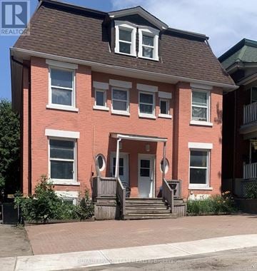 Ottawa duplex for rent - 73 LOWER CHARLOTTE STREET