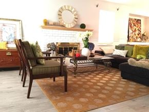 Surrey apartment for rent - Upper 16375 MIDDLEGLEN PLACE Upper