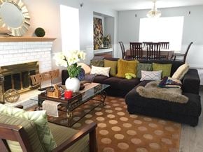 Surrey apartment for rent - Upper 16375 MIDDLEGLEN PLACE Upper