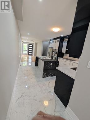 Toronto (Oakwood Village) apartment for rent - 2099 DUFFERIN STREET