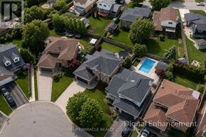 Lincoln (Beamsville) apartment for rent - A neighborhood with a pool in the middle of the houses.