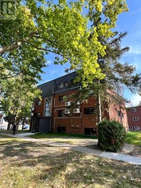 London South (South J) multi-family for rent - 12 - 400 SCENIC DRIVE N 12