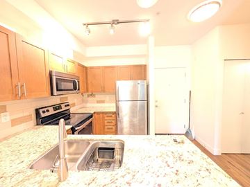 Surrey apartment for rent - 1XX 13468 KING GEORGE BOULEVARD 1XX