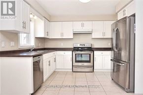Kitchener townhouse for rent - 11 SANDYBAY AVENUE