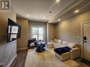 Hamilton (Stinson) fourplex for rent - 1A - 498 MAIN STREET E 1A