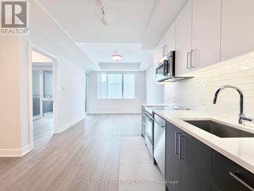Toronto (University) condo for rent - 404 - 664 SPADINA AVENUE 404