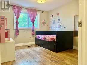 Shelburne apartment for rent - A child's bedroom with a pink and black theme.