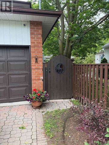 Toronto (Highland Creek) apartment for rent - LOWER - 20 BUSH DRIVE Lower