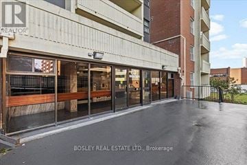 Toronto (Crescent Town) condo for rent - 2608 - 3 MASSEY SQUARE 2608
