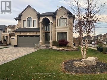 Hamilton (Carpenter) apartment for rent - 4 RAPHAEL COURT