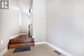 Richmond Hill (Jefferson) apartment for rent - 2ND MASTER BEDROOM - 41 PULPWOOD CRES MASTER CRESCENT