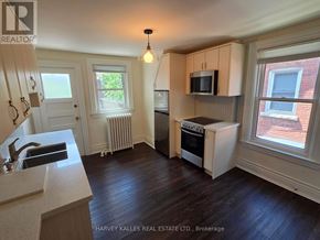 Toronto (Lawrence Park South) apartment for rent - 2ND FLR - 3 GLENCAIRN AVENUE 2nd Flr