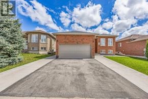 Barrie (Edgehill Drive) apartment for rent - A house with a garage is for sale in Brockway.