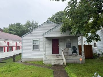 Louisville house for rent - 2654 Rowan Street