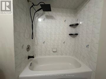 Mississauga (Streetsville) townhouse for rent - 1 JAMES STREET