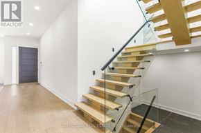 Toronto (New Toronto) apartment for rent - 24 TWENTY FIRST STREET