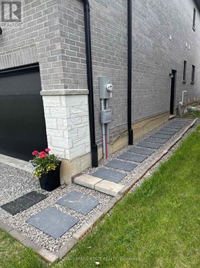 Hamilton (Ancaster) duplex for rent - BASEMENT - 348 SPRINGBROOK AVENUE Basement