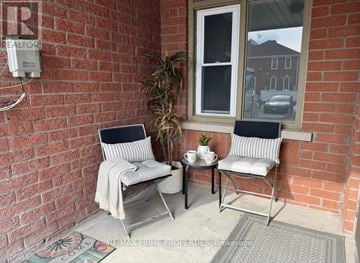 Markham (Cornell) townhouse for rent - MAIN - 2929 BUR OAK AVENUE Main
