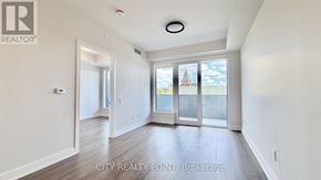 Toronto (Forest Hill North) condo for rent - 510 - 2525 BATHURST STREET 510