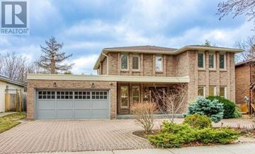 Toronto (Banbury-Don Mills) apartment for rent - A large house with a garage is for sale.