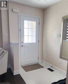 Brantford townhouse for rent - 152 THOMAS Avenue