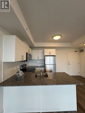 Waterloo condo for rent - 609 - 107 ROGER STREET 609