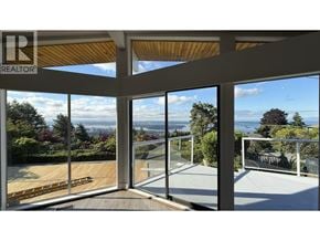 West Vancouver apartment for rent - Main House 1445 CHARTWELL DRIVE Main House