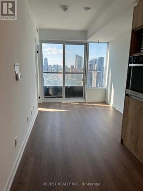 Toronto (Moss Park) condo for rent - 2908 - 319 JARVIS STREET 2908
