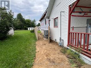 The Nation triplex for rent - 18-C HEBERT STREET