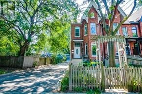 Toronto (Moss Park) triplex for rent - UNIT B - 92 SEATON STREET Unit B