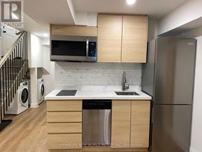 Toronto (Moss Park) triplex for rent - UNIT B - 92 SEATON STREET Unit B