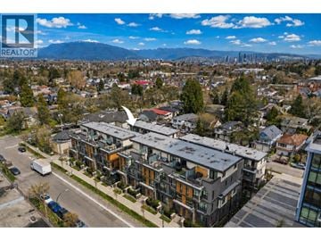 Vancouver townhouse for rent - 3930 DUMFRIES STREET