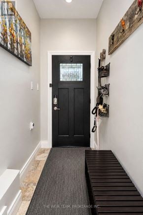 Toronto (Greenwood-Coxwell) townhouse for rent - 42 TORBRICK ROAD