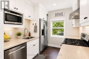 Toronto (Greenwood-Coxwell) townhouse for rent - 42 TORBRICK ROAD