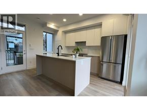 Coquitlam townhouse for rent - 1306 LAVAL SQUARE