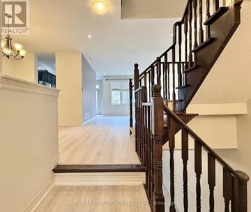 Newmarket (Woodland Hill) townhouse for rent - 158 HARVEST HILLS BOULEVARD