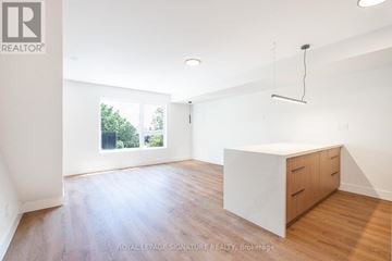 Toronto (Oakwood Village) multi-family for rent - 7 EARNSCLIFFE ROAD