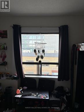 Toronto (Oakwood Village) apartment for rent - 301 - 930 ST CLAIR AVENUE W 301