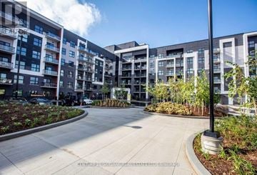 Oakville (Oa Rural Oakville) condo for rent - 631 - 128 GROVEWOOD COMMON 631