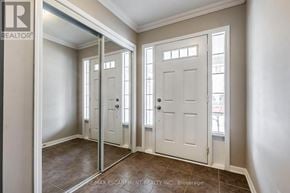 Milton (Ha Harrison) townhouse for rent - A room with a sliding door and a mirror on the wall.