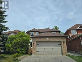 Richmond Hill (Oak Ridges) apartment for rent - 176 HUMBERLAND DRIVE