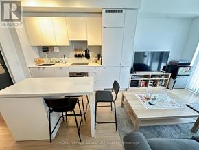 Toronto (Bay Street Corridor) condo for rent - 702 - 7 GRENVILLE STREET 702