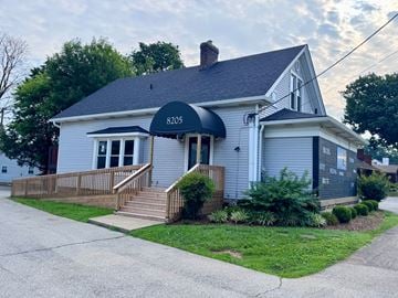 Hurstbourne house for rent - 8205 Shelbyville Road