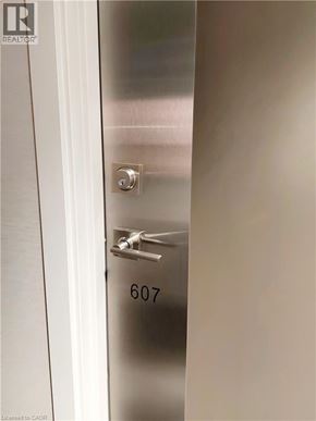 Burlington condo for rent - A door with the number 607 on it.
