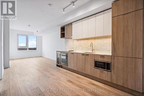 Toronto (Forest Hill South) condo for rent - 1202 - 2020 BATHURST STREET 1202